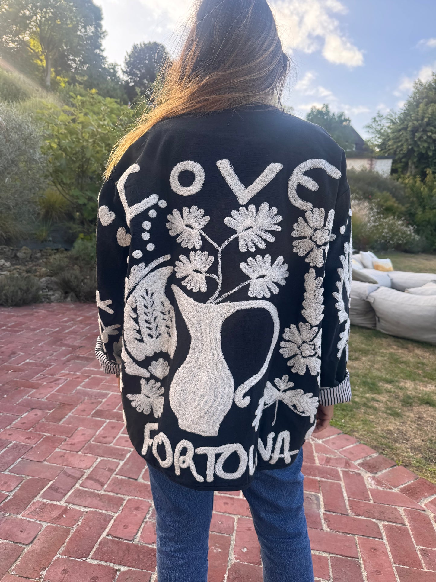 Veste brodée Noire LOVE