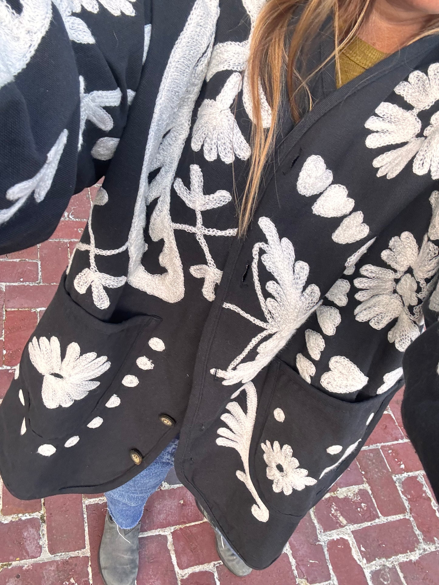 Veste brodée Noire LOVE