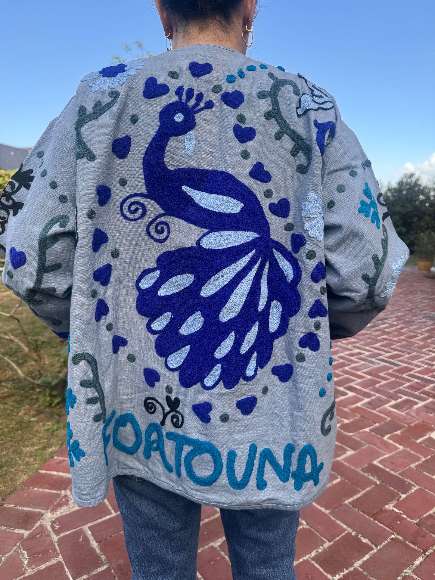 Veste brodée bleu PAON