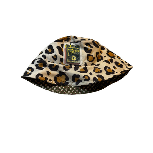 Bob leopard camel