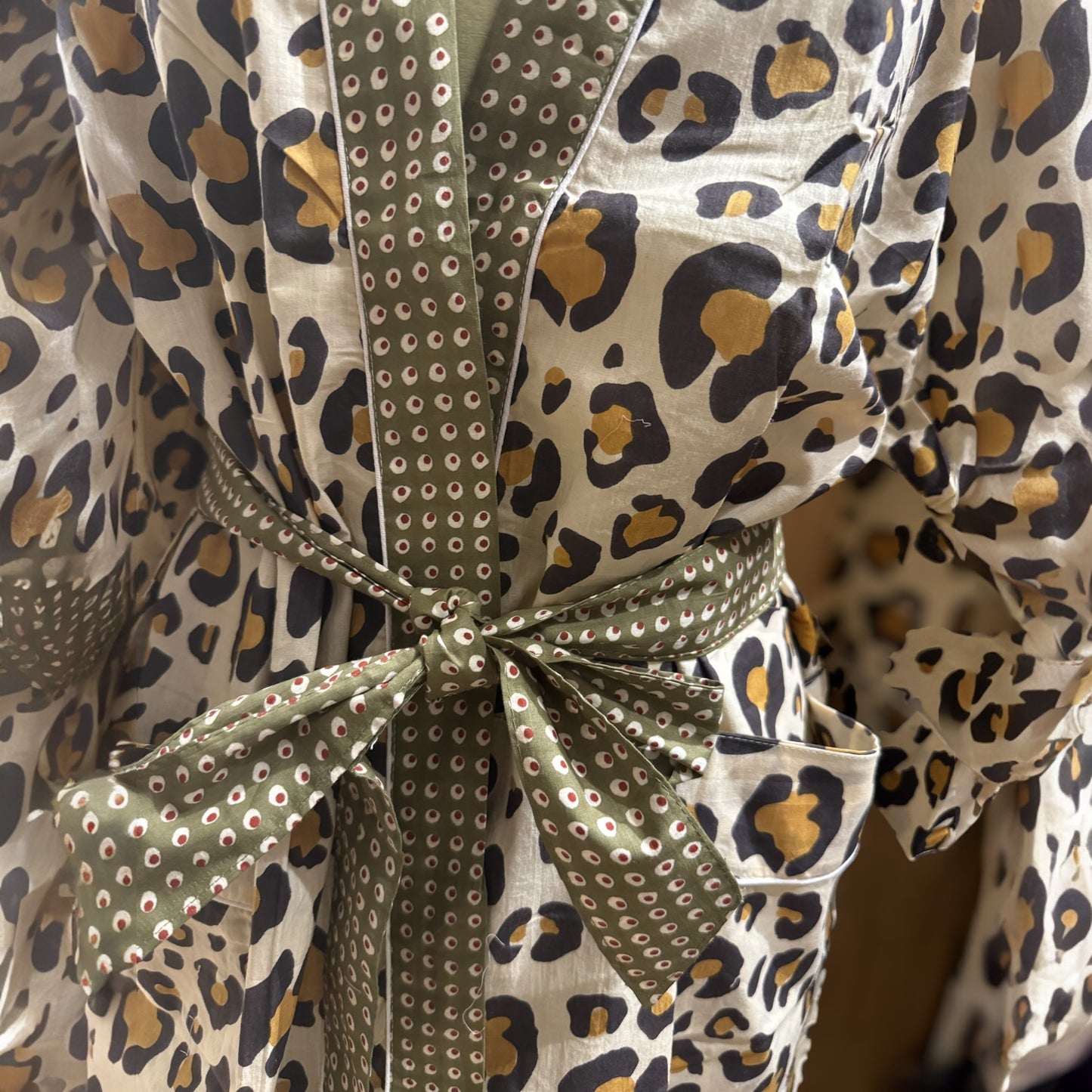 Peignoir new print leopard camel